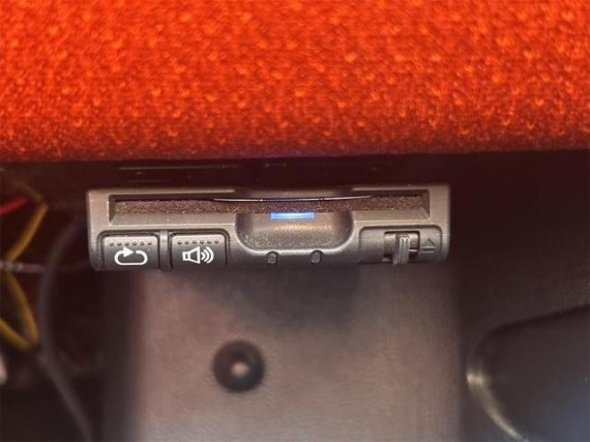 スマートフォーツークーペ ベースグレード　ＥＴＣ　ＡＴ　サンルーフ　キーレスエントリー　アルミホイール　盗難防止システム　ＡＢＳ　ＵＳＢ　Ｂｌｕｅｔｏｏｔｈ　エアコン　パワーステアリング　パワーウィンドウ 2WD 1000 クーペDr
