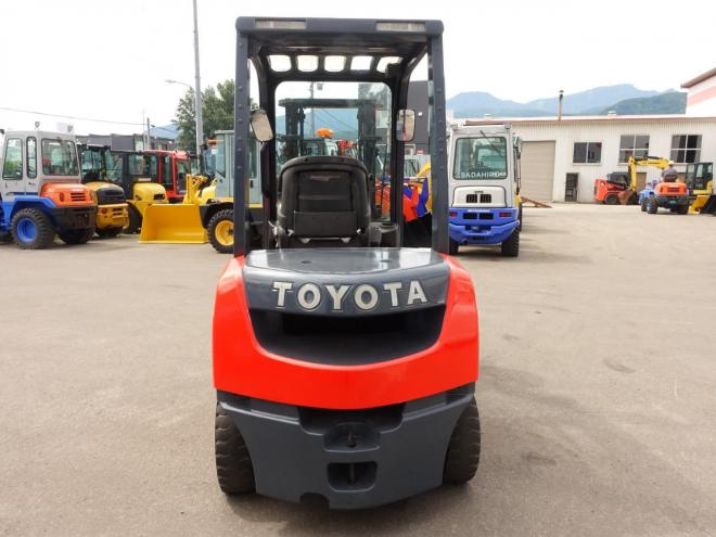 フォークリフトトヨタ　02-8FD25　ディーゼル