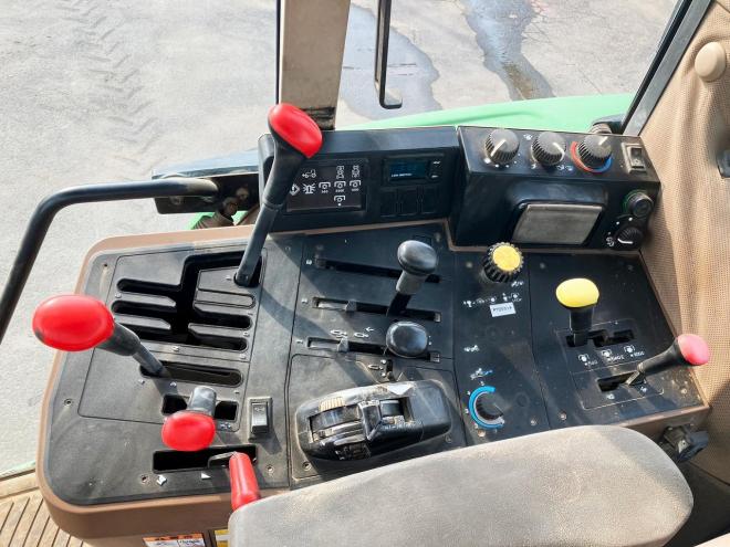トラクタージョンディア　中古　6400D