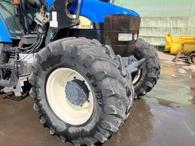 トラクターニューホランド　中古　TM190