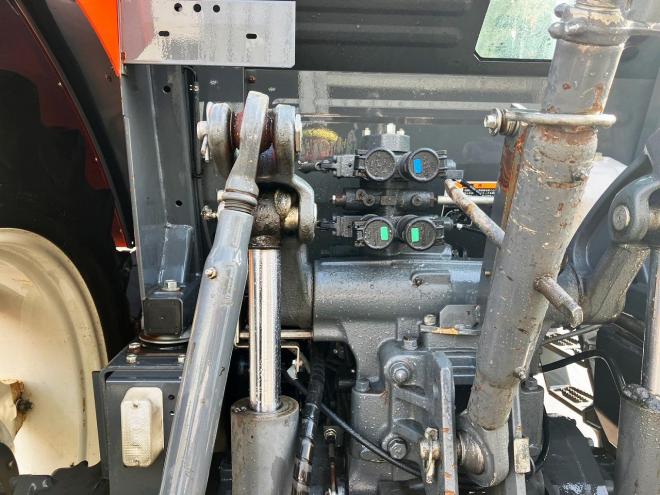 トラクタークボタ　中古　M110G