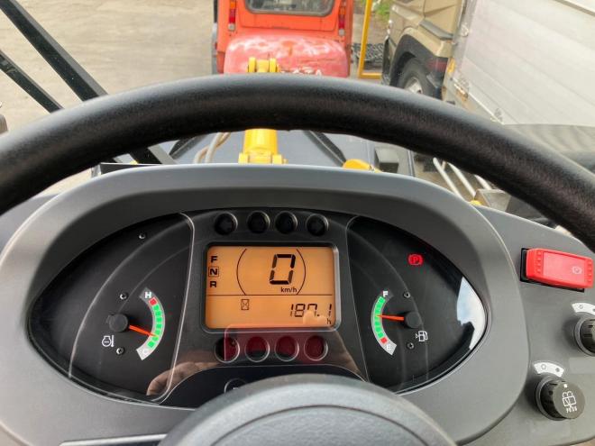 ホイールローダ日立　中古　ZW80S-5B