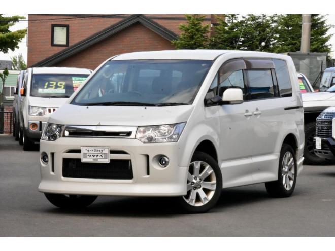 デリカＤ：５　ローデスト　Ｇパワーパッケージ　４ＷＤ　本州仕入　寒冷地仕様　パワースライドドア　純正ナビ／バックカメラ　１８インチホイール　車検２年付