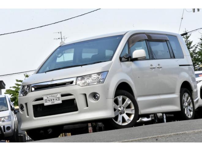 デリカＤ：５　ローデスト　Ｇパワーパッケージ　４ＷＤ　本州仕入　寒冷地仕様　パワースライドドア　純正ナビ／バックカメラ　１８インチホイール　車検２年付