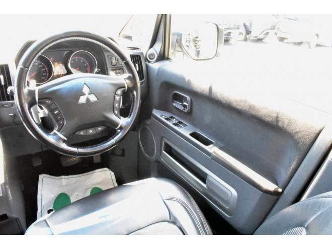 デリカＤ：５　Ｇ　４ＷＤ　本州仕入　オリジナルペイント　リフトアップ　新品フロントガード　社外アルミ　シートカバー　純正フリップダウンモニタ　３６０ドラレコ