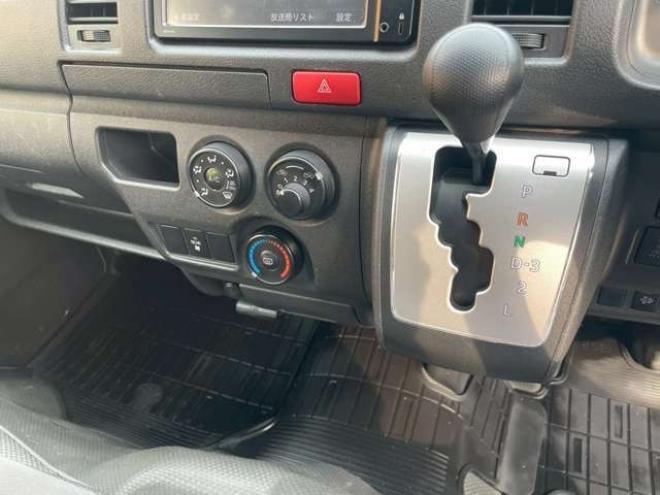 ハイエースバン3.0 DX ロング ディーゼルターボ 4WD　 3000