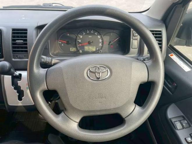 ハイエースバン3.0 DX ロング ディーゼルターボ 4WD　 3000
