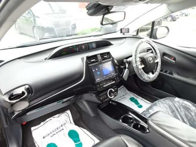 プリウス1.8 A E-Four 4WD　本州車　保証2年　モデリスタ 衝突軽減 BSM 1800
