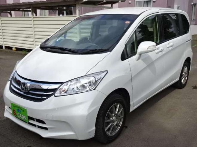 フリード1.5 G ジャストセレクション 4WD　本州車 保証1年 パワスラ Bカメラ　半革 1500