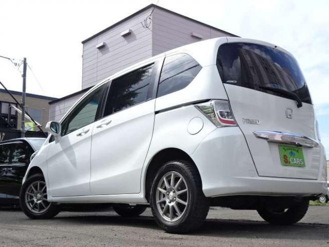 フリード1.5 G ジャストセレクション 4WD　本州車 保証1年 パワスラ Bカメラ　半革 1500