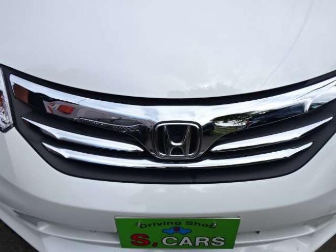 フリード1.5 G ジャストセレクション 4WD　本州車 保証1年 パワスラ Bカメラ　半革 1500