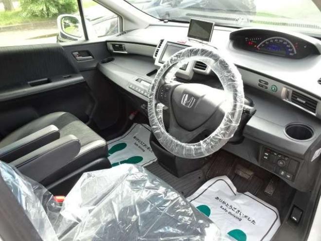 フリード1.5 G ジャストセレクション 4WD　本州車 保証1年 パワスラ Bカメラ　半革 1500