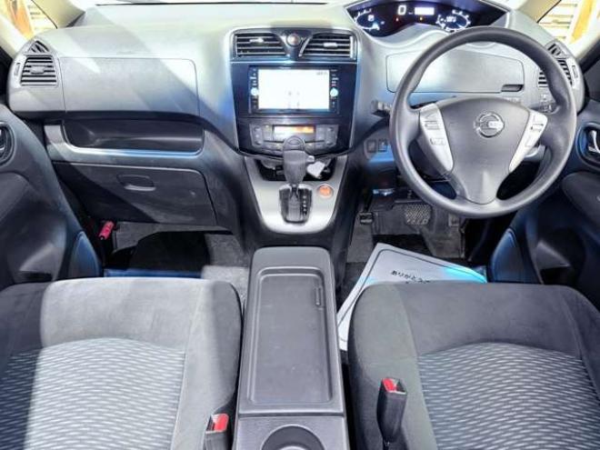 セレナ2.0 20X Vセレクション+Safety 4WD　下部防錆1オナTVナビBカメ後席モニタ 2000