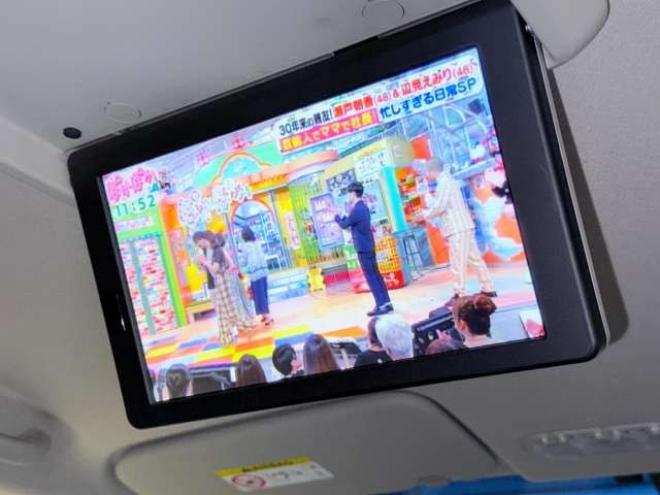 セレナ2.0 20X Vセレクション+Safety 4WD　下部防錆1オナTVナビBカメ後席モニタ 2000