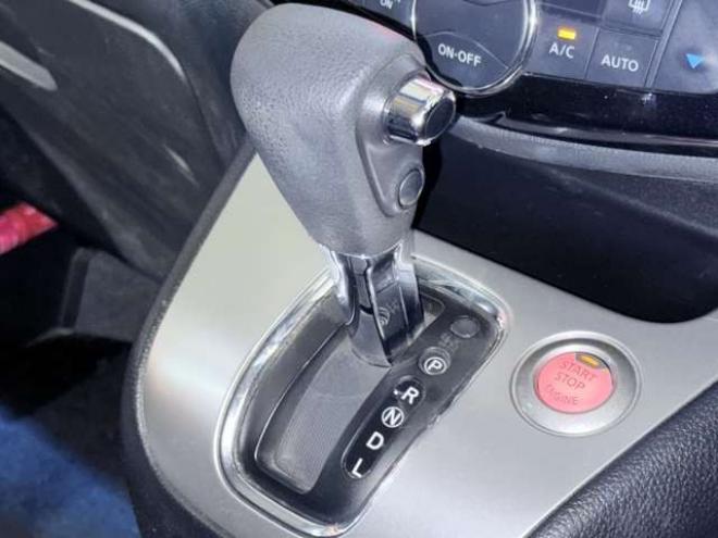 セレナ2.0 20X Vセレクション+Safety 4WD　下部防錆1オナTVナビBカメ後席モニタ 2000
