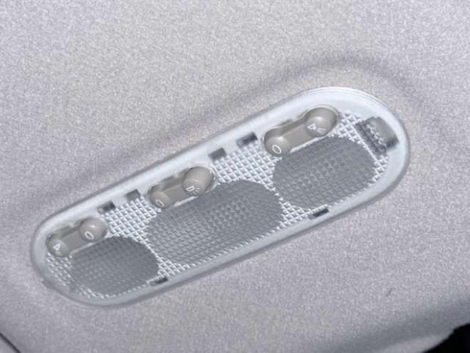 セレナ2.0 20X Vセレクション+Safety 4WD　下部防錆1オナTVナビBカメ後席モニタ 2000