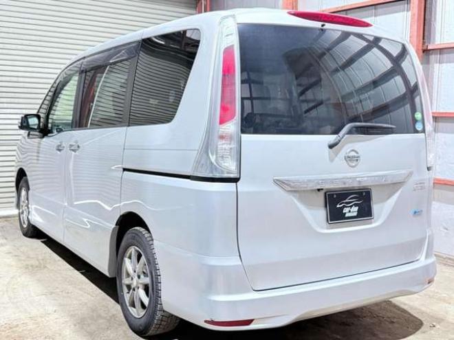 セレナ2.0 ハイウェイスター 4WD　下部防錆 2000