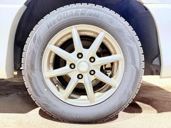 セレナ2.0 ハイウェイスター 4WD　下部防錆 2000