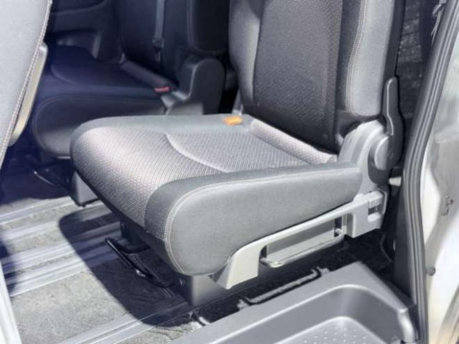 セレナ2.0 ハイウェイスター 4WD　下部防錆 2000