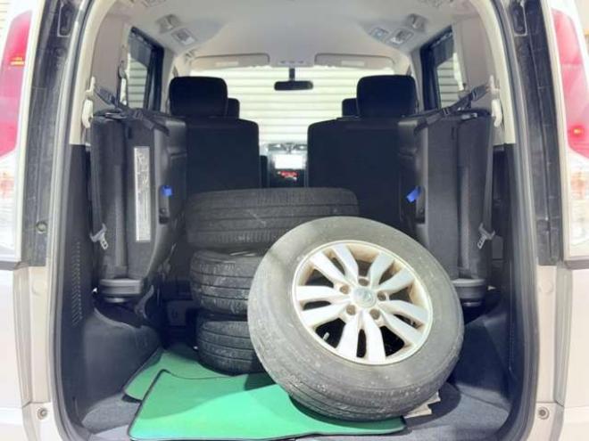 セレナ2.0 ハイウェイスター 4WD　下部防錆 2000