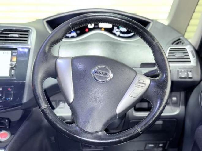 セレナ2.0 ハイウェイスター 4WD　下部防錆 2000