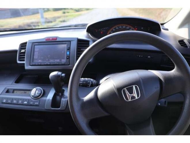 フリード1.5 フレックス Fパッケージ 4WD　検R7/12　買取直販　バックカメラ 1500