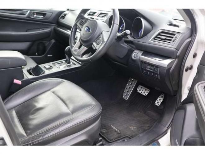 レガシィB4 2.5 リミテッド 4WD　検2年　パドルシフト　Bluetooth 2500