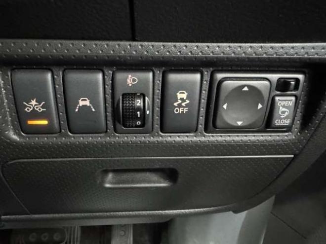 ADNV150 　1.6 VE 4WD　エマージェンシーブレーキ　夏冬タイヤ 1600