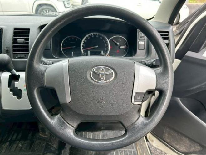 ハイエースバンＤＬ　ＧＬパッケージ　4WD 2800(D) 4Dr