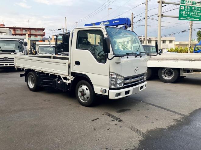 タイタン中古　平ボディ4WD