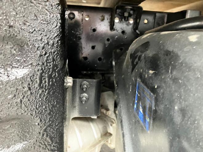 タイタン中古　平ボディ4WD