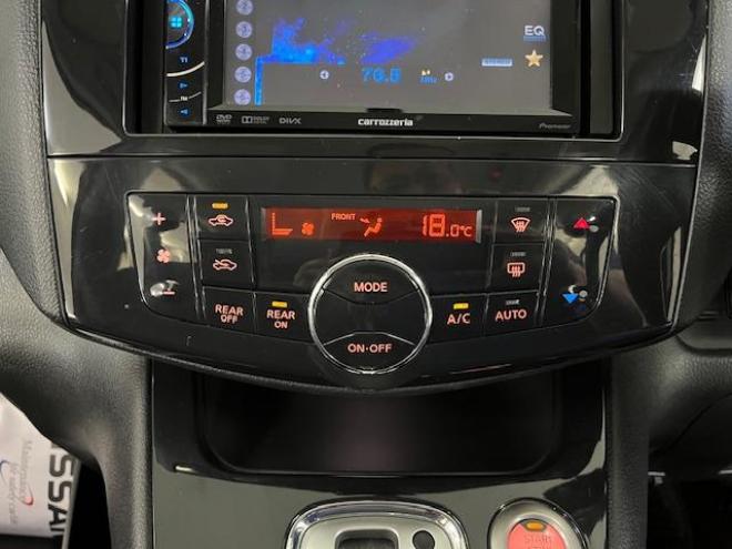 セレナハイウェイスター　寒冷地仕様　禁煙車　ＷＡＫＯＳバリアスコーティング済　純正１５インチＡＷ　社外１５ＡＷ＋スタッドレスタイヤ付　両側パワースライドドア　カロッツェリアディスプレイオーディオ（ＤＶＤ再生　ＵＳＢ）　クルーズコントロール　純正エンジンスターター　インテリジェントキー　アイドリングストップ　横滑り防止装置　ＨＩＤ　タイミングチェーン 4WD 2000 5Dr