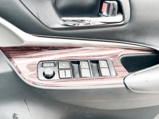 ハリアーハイブリッド2.5ハイブリッドE4プレミアムAdvanced 4WD　ローンが不安な方＜優遇ローン＞本州仕入　純正ナビ　TSS　フルセグTV 4WD
