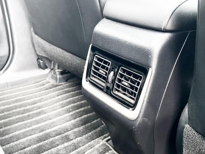 ハリアーハイブリッド2.5ハイブリッドE4プレミアムAdvanced 4WD　ローンが不安な方＜優遇ローン＞本州仕入　純正ナビ　TSS　フルセグTV 4WD