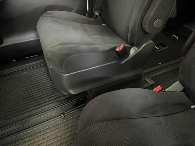 エスティマアエラス　本州仕入　後期型　寒冷地仕様　禁煙車　ＷＡＫＯＳバリアスコーティング済　純正ブラポリ１８インチＡＷ　社外１６ＡＷ＋スタッドレスタイヤ付　両側パワースライドドア　アルパインナビ（フルセグ地デジ　ＤＶＤ再生　Ｂｌｕｅｔｏｏｔｈ）＋バックカメラ　エンジンスターター　ＰＵＳＨスタート　スマートキー　クルーズコントロール　フロントガラス熱線　タイミングチェーン車　ビルトインＥＴＣ　ＨＩＤ ヘッドライト 4WD 2400 5Dr