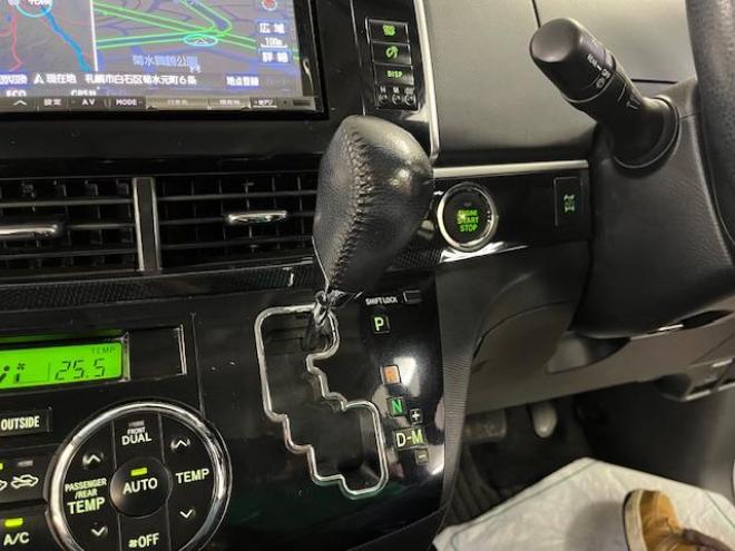 エスティマアエラス　本州仕入　後期型　寒冷地仕様　禁煙車　ＷＡＫＯＳバリアスコーティング済　純正ブラポリ１８インチＡＷ　社外１６ＡＷ＋スタッドレスタイヤ付　両側パワースライドドア　アルパインナビ（フルセグ地デジ　ＤＶＤ再生　Ｂｌｕｅｔｏｏｔｈ）＋バックカメラ　エンジンスターター　ＰＵＳＨスタート　スマートキー　クルーズコントロール　フロントガラス熱線　タイミングチェーン車　ビルトインＥＴＣ　ＨＩＤ ヘッドライト 4WD 2400 5Dr