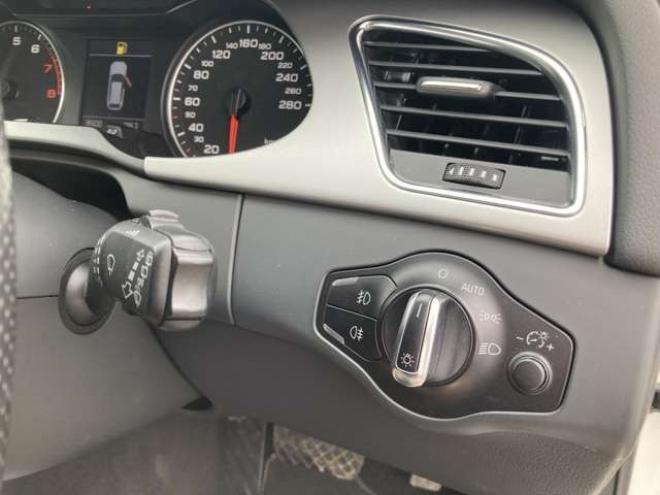 アウディA4アバント 2.0 TFSI クワトロ Sラインパッケージ 4WD　純ナビ・TV・Bカメラ ETC アイビスホワイト 正規輸入車 2000