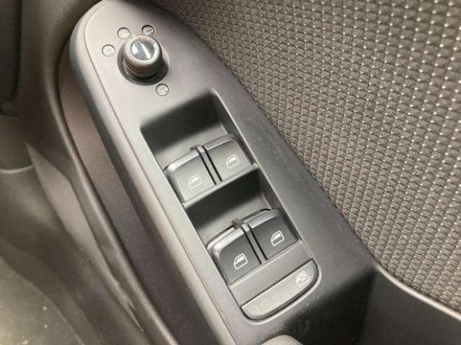 アウディA4アバント 2.0 TFSI クワトロ Sラインパッケージ 4WD　純ナビ・TV・Bカメラ ETC アイビスホワイト 正規輸入車 2000