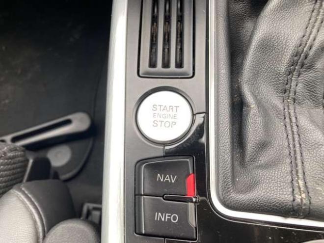アウディA4アバント 2.0 TFSI クワトロ Sラインパッケージ 4WD　純ナビ・TV・Bカメラ ETC アイビスホワイト 正規輸入車 2000