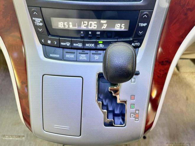アルファード240X 4WD 5年保証 スマキー 両側パワスラ TRDエアロ ナビ ETC 夏冬タイヤ 寒冷地仕様 禁煙