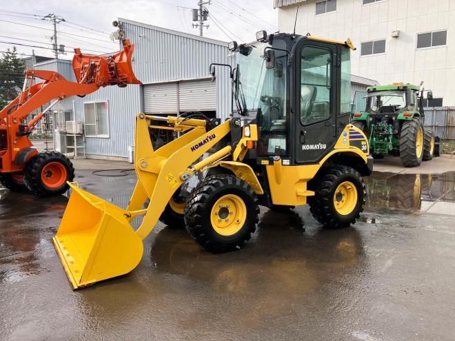 ホイールローダコマツ　中古　WA30-6E0