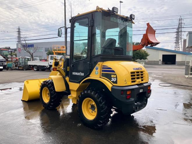 ホイールローダコマツ　中古　WA30-6E0