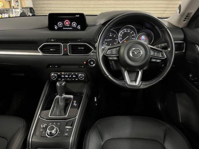 CX-5ＸＤ　Ｌパッケージ　本州仕入　ワンオーナー　寒冷地仕様　禁煙車　ＷＡＫＯＳバリアスコーティング済　スカイアクティブディーゼルターボ　純正１９インチＡＷ　社外１７ＡＷ＋スタッドレスタイヤ付　純正ナビ（地デジ　ＤＶＤ再生　Ｂｌｕｅｔｏｏｔｈ）＋バックカメラ＆サイドカメラ　ＢＯＳＥサウンド　純正ブラックレザーシート　レーダークルーズコントロール　ブラインドスポット　車線逸脱警報　ＬＥＤヘッドライト　両席シートヒーター　アドバンスキー　パワートランク　横滑り防止装置　ＥＴＣ 4WD 2200 5Dr