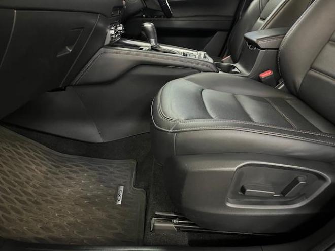 CX-5ＸＤ　Ｌパッケージ　本州仕入　ワンオーナー　寒冷地仕様　禁煙車　ＷＡＫＯＳバリアスコーティング済　スカイアクティブディーゼルターボ　純正１９インチＡＷ　社外１７ＡＷ＋スタッドレスタイヤ付　純正ナビ（地デジ　ＤＶＤ再生　Ｂｌｕｅｔｏｏｔｈ）＋バックカメラ＆サイドカメラ　ＢＯＳＥサウンド　純正ブラックレザーシート　レーダークルーズコントロール　ブラインドスポット　車線逸脱警報　ＬＥＤヘッドライト　両席シートヒーター　アドバンスキー　パワートランク　横滑り防止装置　ＥＴＣ 4WD 2200 5Dr