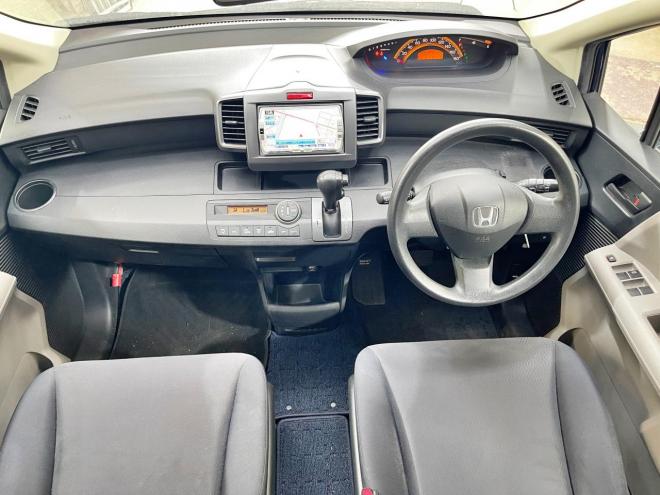 フリード1.5G Lパッケージ 4WD 5年保証 パワスラ ナビTV Bカメ 寒冷地仕様 禁煙