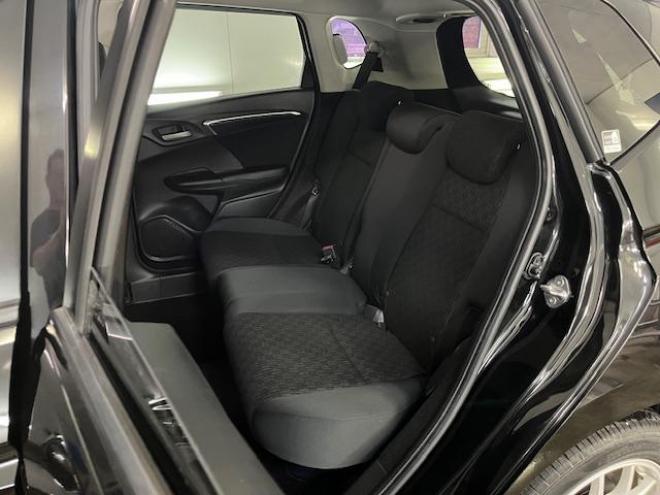 フィット１３Ｇ　Ｆパッケージ　本州仕入　禁煙車　ＷＡＫＯＳバリアスコーティング済　社外１５インチＡＷ　１５インチホイール＋スタッドレスタイヤ付　純正ギャザースナビ＋バックカメラ　ＰＵＳＨスタート　スマートキー　ミラーヒーター　フロントガラス熱線　アイドリングストップ　盗難防止装置　横滑り防止装置 4WD 1300 5Dr