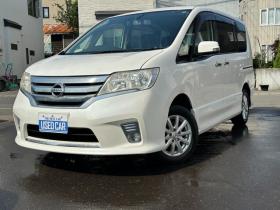 セレナ　2.0 ハイウェイスター Vセレクション 4WD　ALPINEフリップダウンモニター 2000