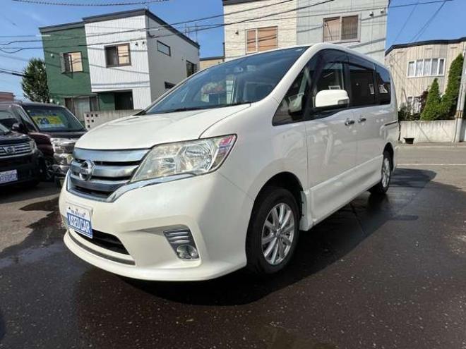 セレナ2.0 ハイウェイスター Vセレクション 4WD　ALPINEフリップダウンモニター 2000