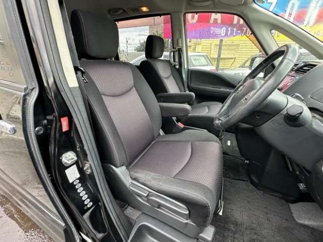 セレナ2.0 ハイウェイスター 4WD　Bluetooth　SDナビ　横滑り防止装置 2000