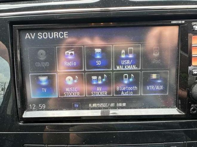 セレナ2.0 ハイウェイスター 4WD　Bluetooth　SDナビ　横滑り防止装置 2000